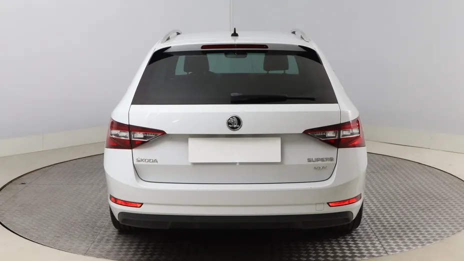 Skoda Superb -