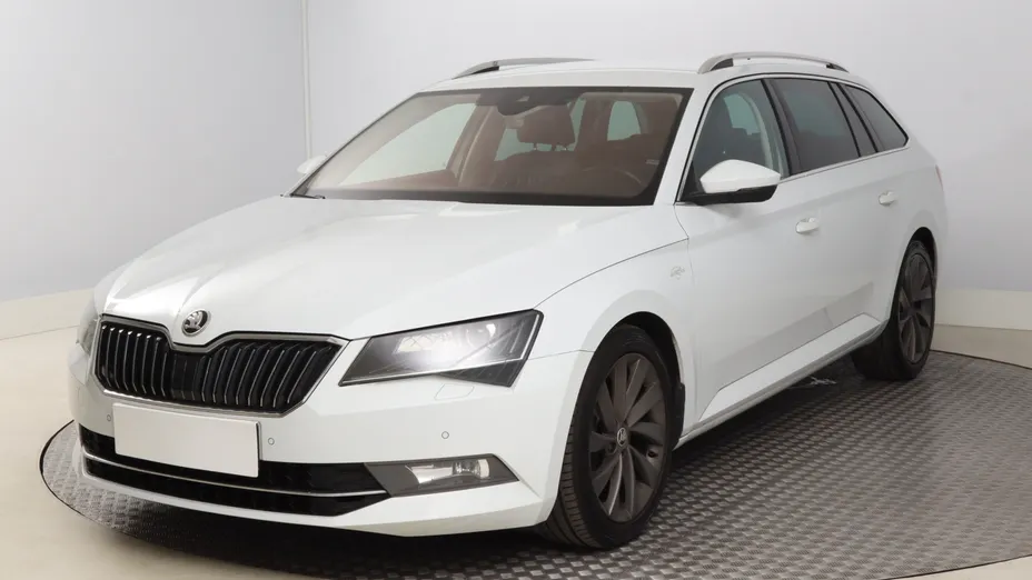 Skoda Superb -