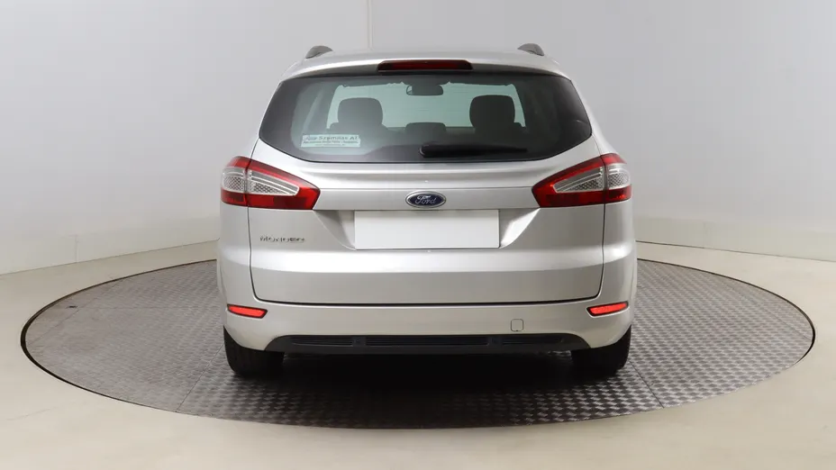Ford Mondeo -