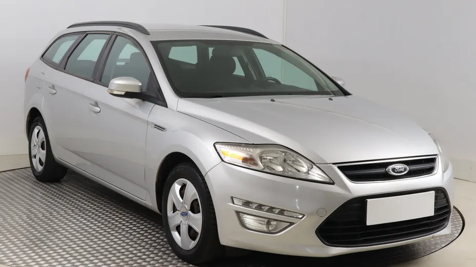 Ford Mondeo -