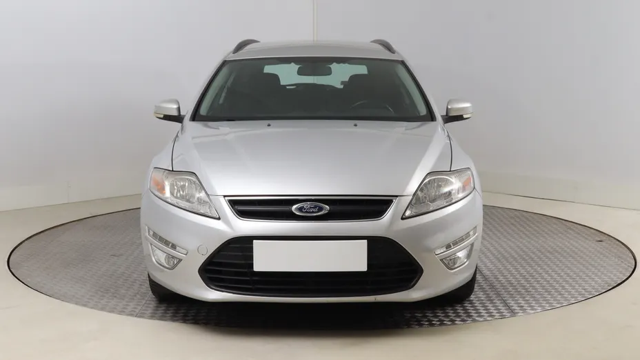 Ford Mondeo -