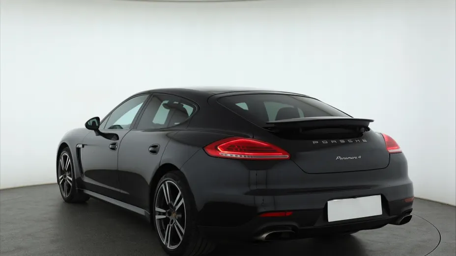 Porsche Panamera -