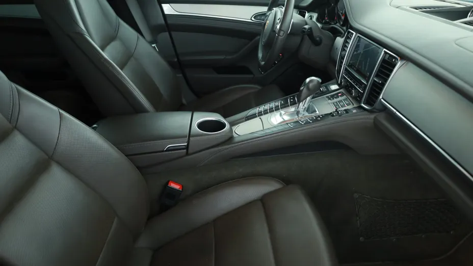 Porsche Panamera -