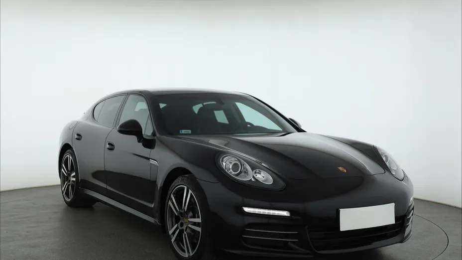 Porsche Panamera -