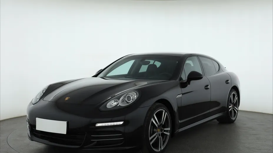 Porsche Panamera -