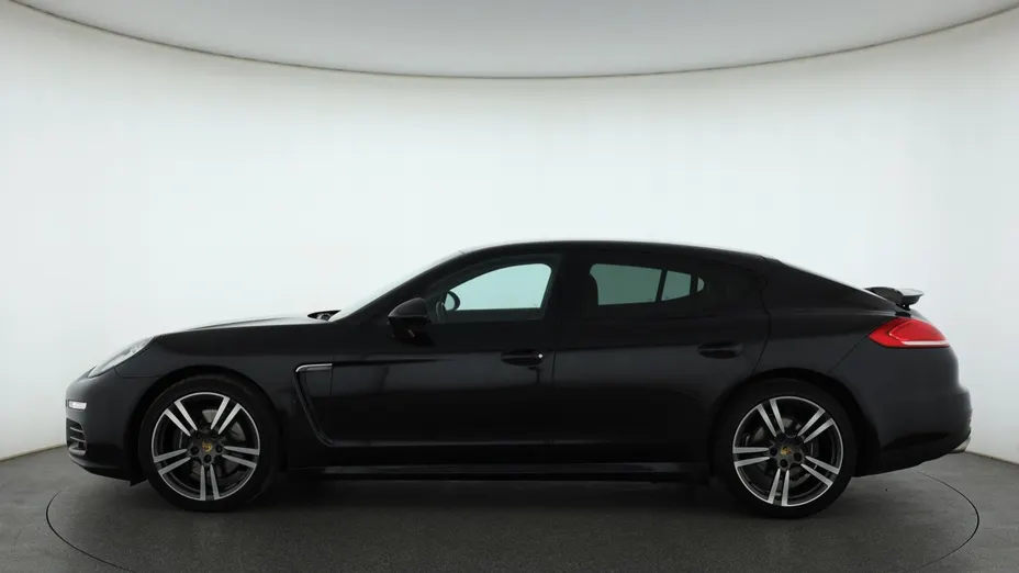 Porsche Panamera -