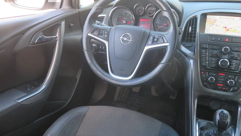 Opel Astra -