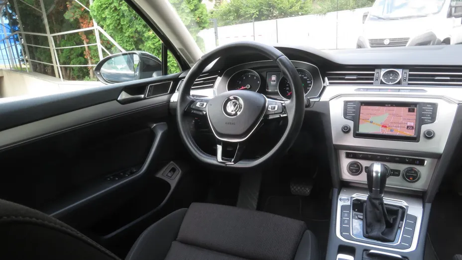 VW Passat -