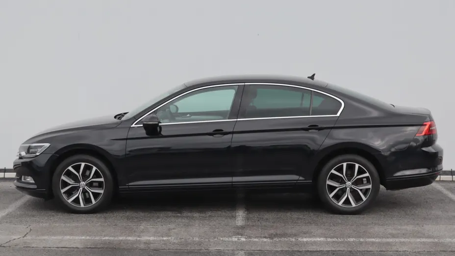 VW Passat -