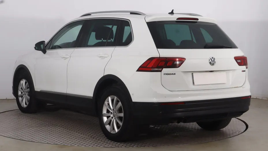 VW Tiguan -