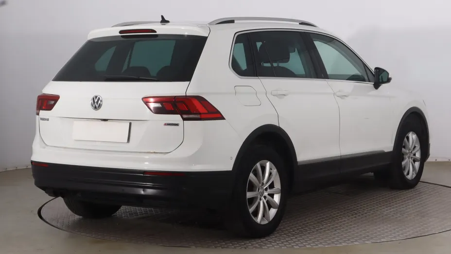 VW Tiguan -