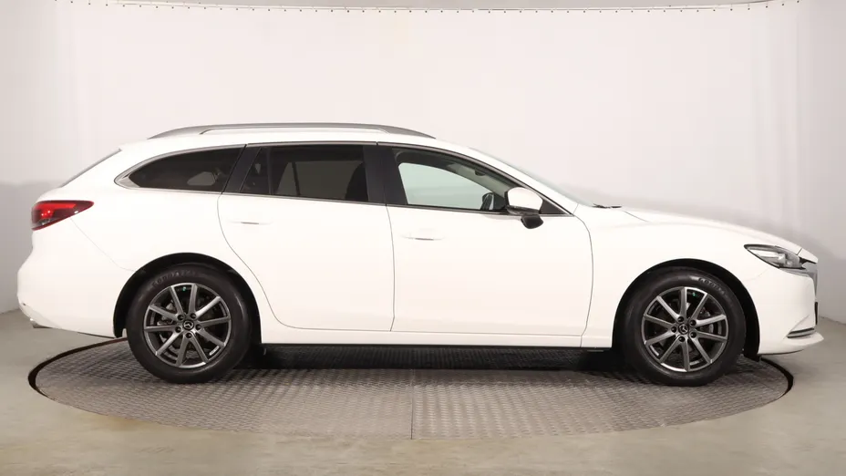 Mazda 6 -