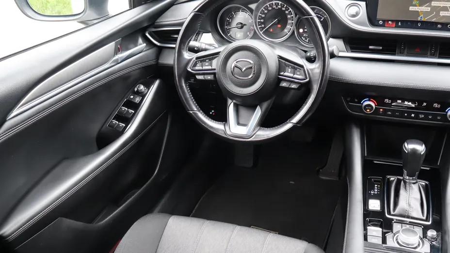 Mazda 6 -