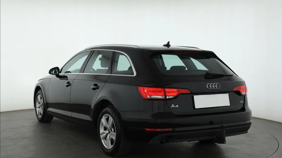 Audi A4 -