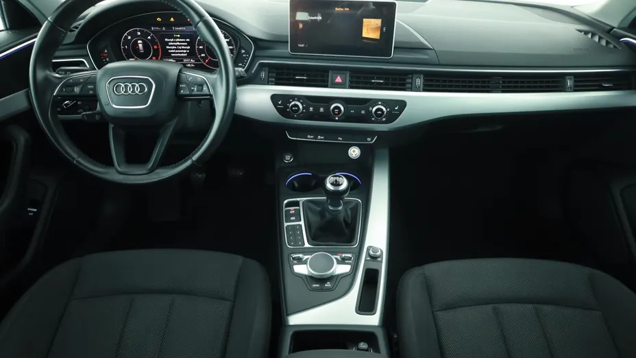 Audi A4 -