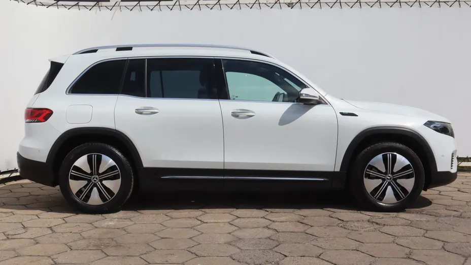 Mercedes EQB -