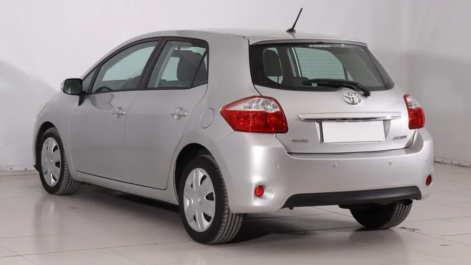 Toyota Auris -