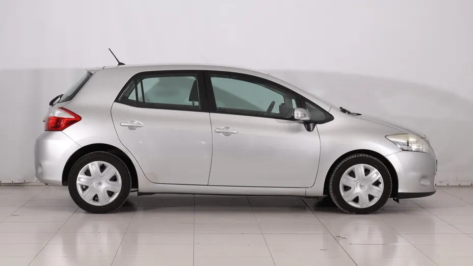 Toyota Auris -