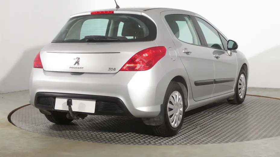Peugeot 308 -