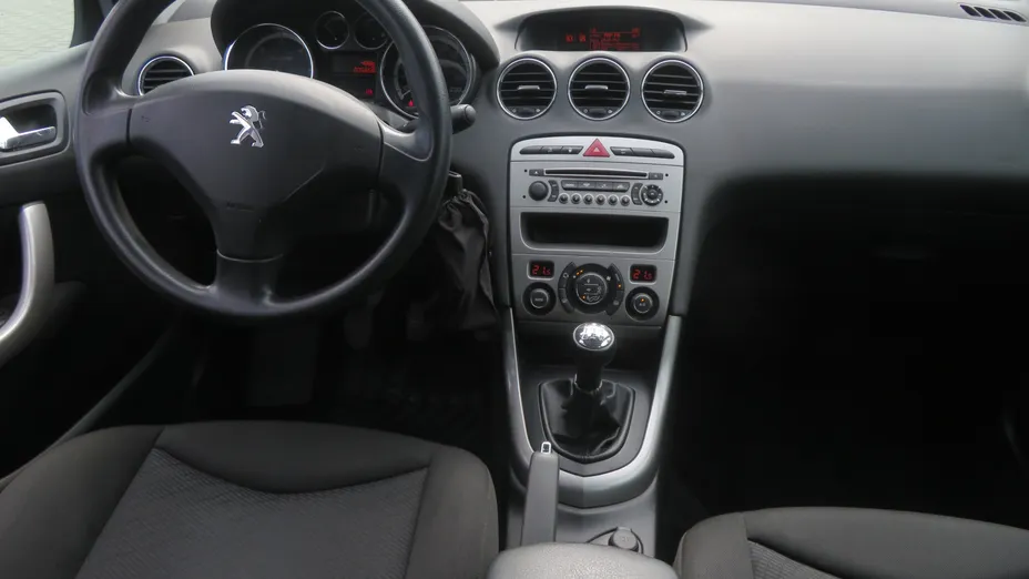 Peugeot 308 -