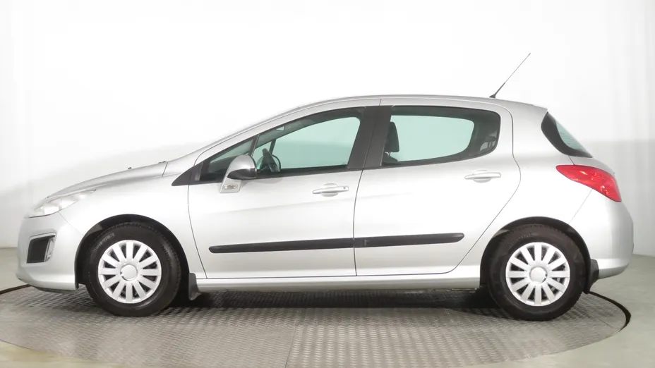 Peugeot 308 -