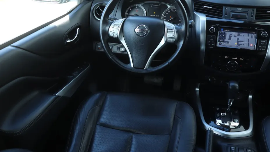 Nissan Navara -