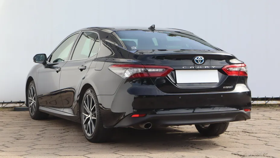 Toyota Camry -