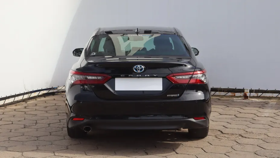 Toyota Camry -