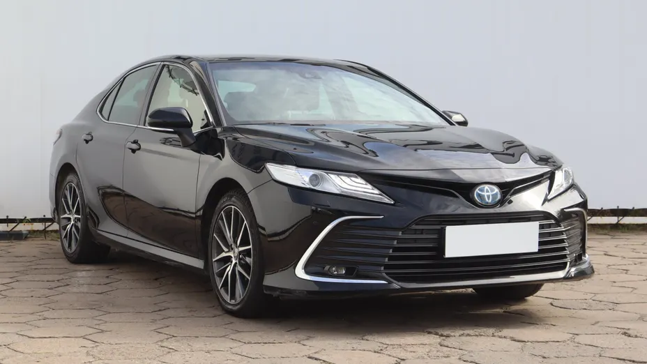 Toyota Camry -