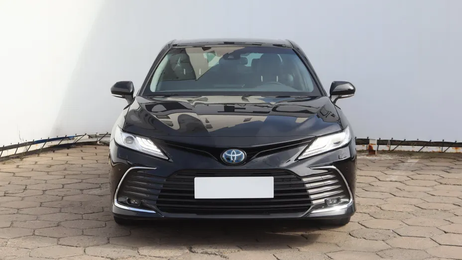Toyota Camry -