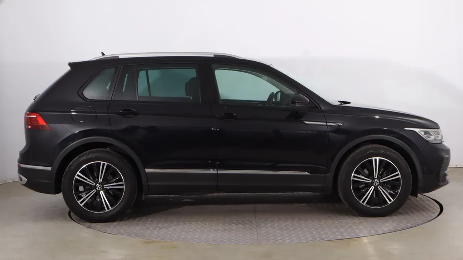 VW Tiguan -