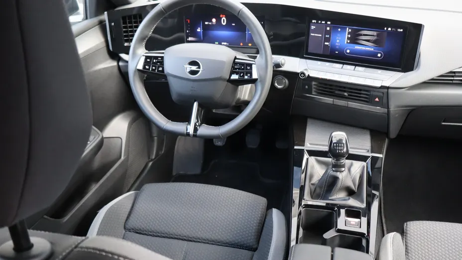 Opel Astra -