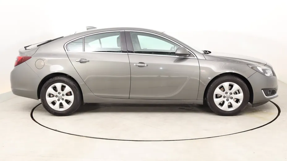 Opel Insignia -