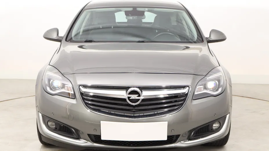 Opel Insignia -