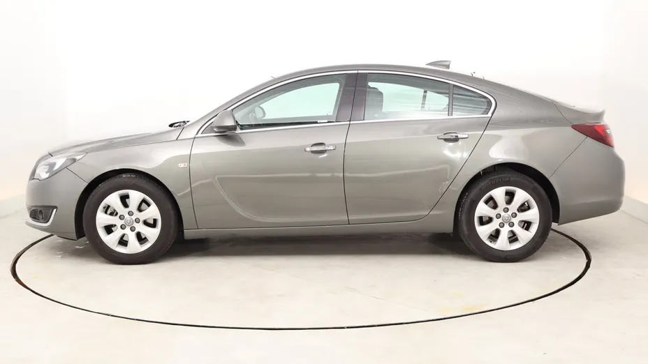 Opel Insignia -