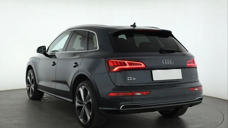 Audi Q5 -