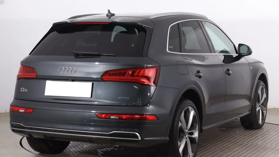 Audi Q5 -