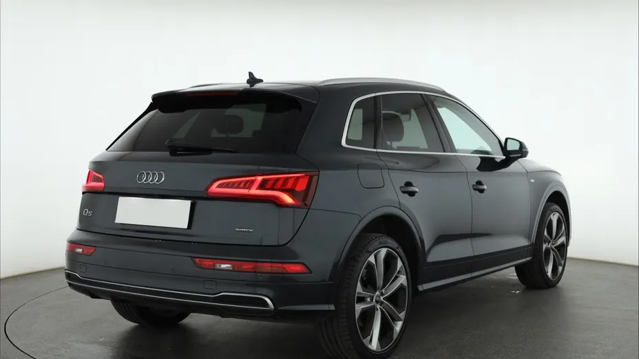 Audi Q5 -