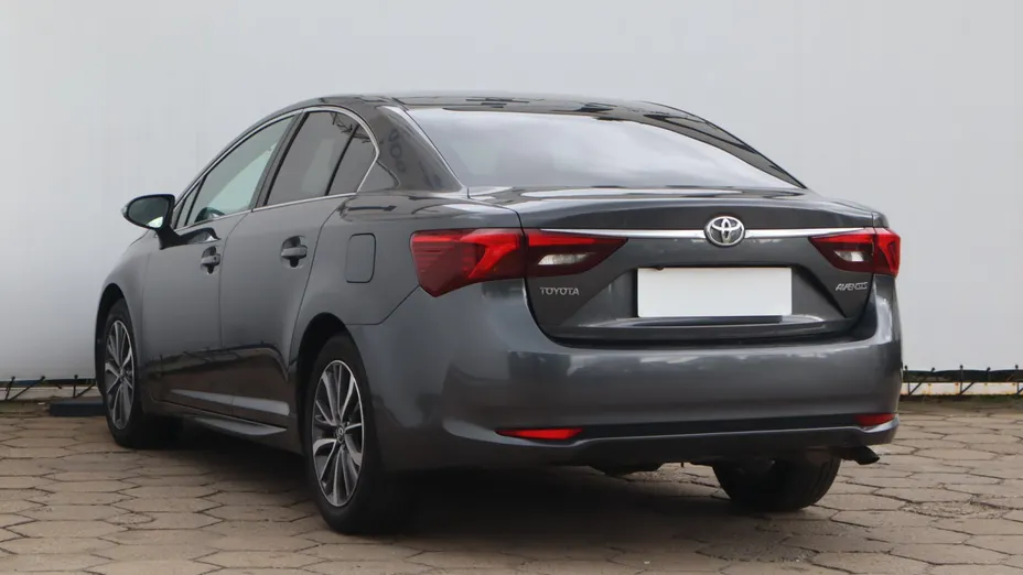 Toyota Avensis -