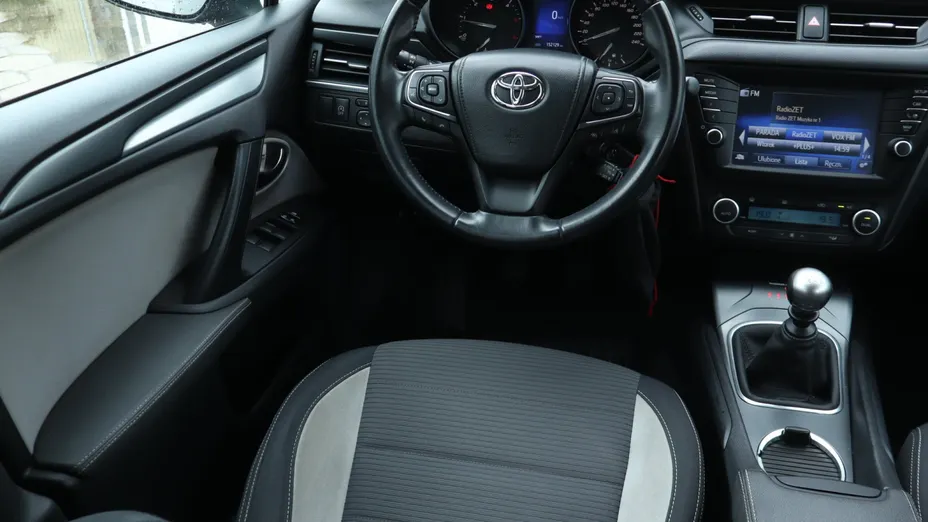 Toyota Avensis -