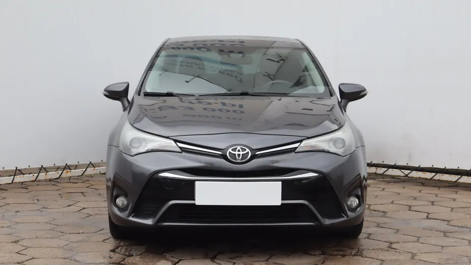 Toyota Avensis -