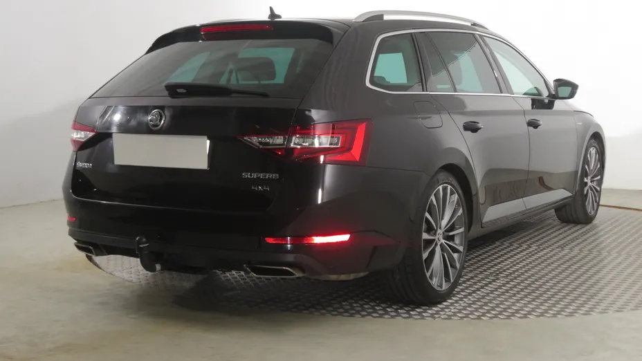 Skoda Superb -