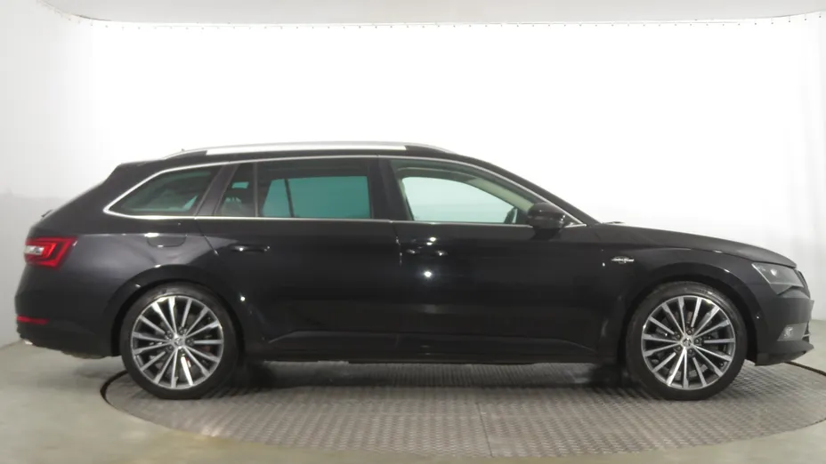 Skoda Superb -
