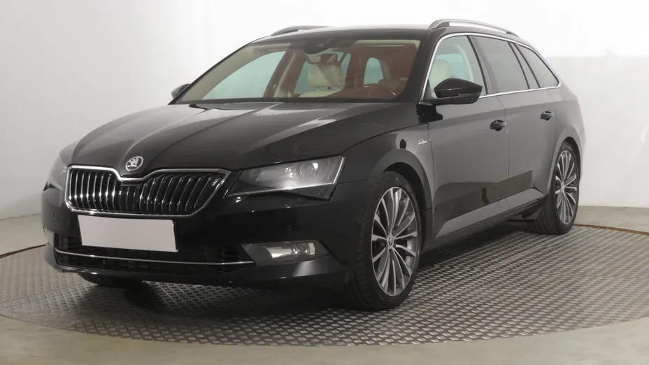 Skoda Superb -