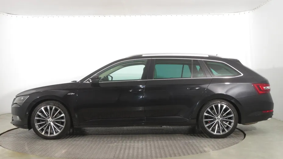 Skoda Superb -