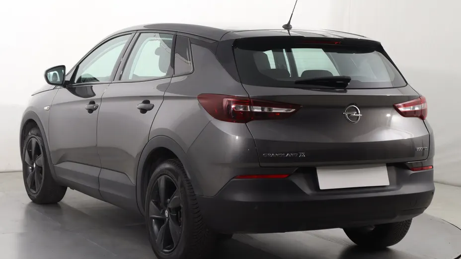 Opel Grandland -