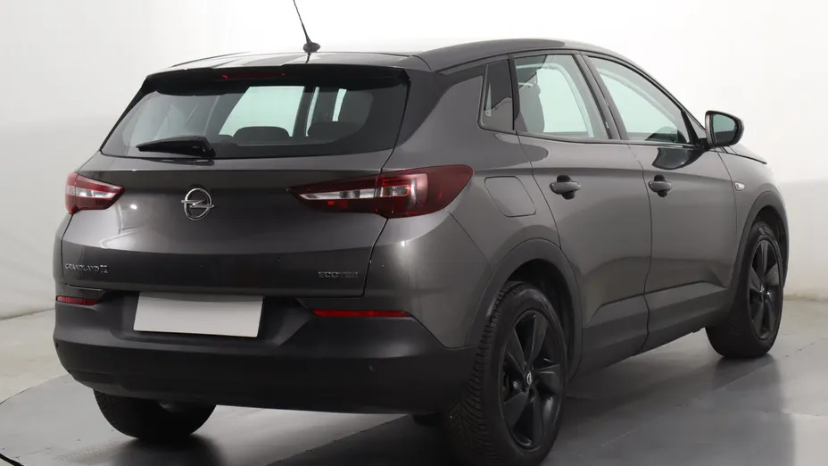 Opel Grandland -
