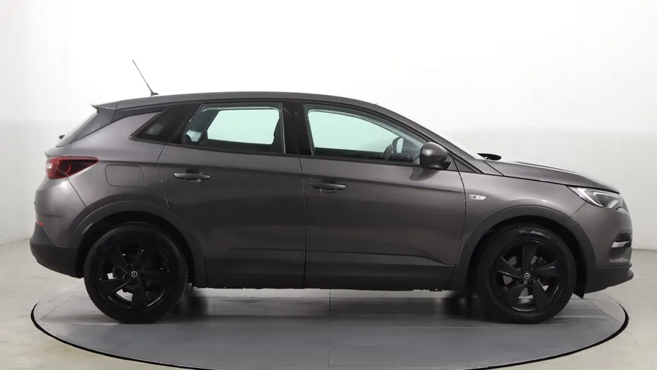 Opel Grandland -