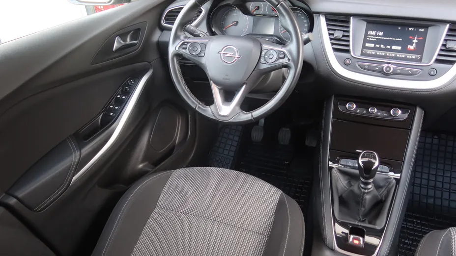 Opel Grandland -