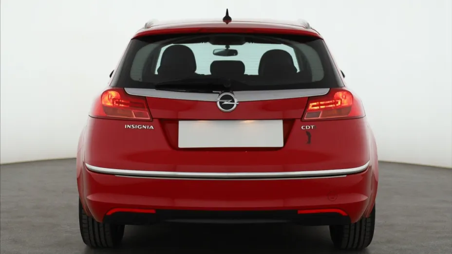 Opel Insignia -